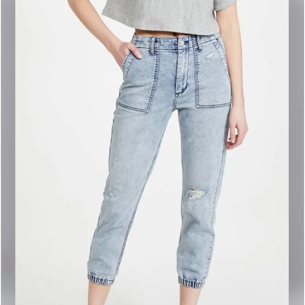 Joe’s Jeans jogger style! 👖